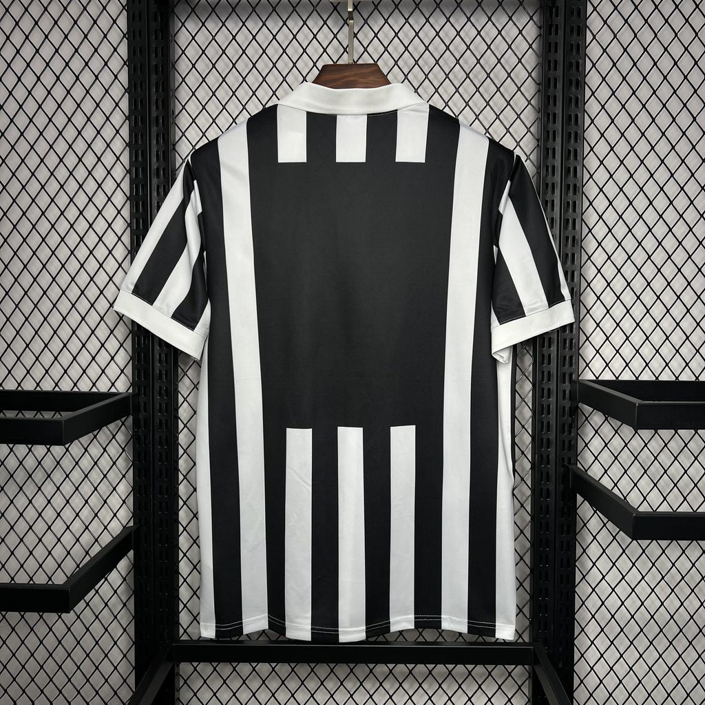 Retro's Juventus 1984/85 Home Jersey