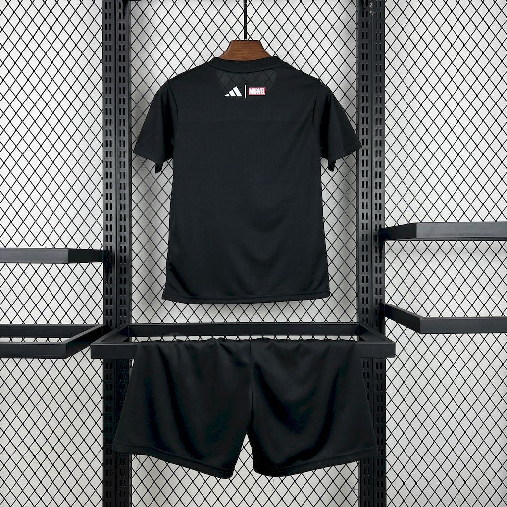 Kid's Real Madrid 2025/26 Black Edition Kit