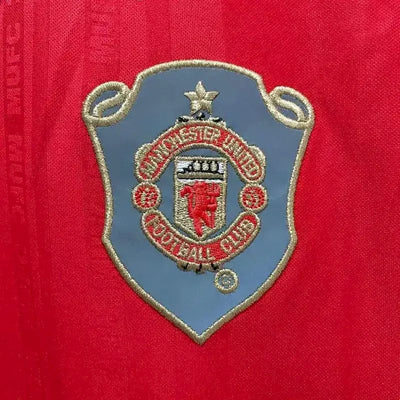 Retro's Manchester United 1998/99 Home Champion League Final Jersey