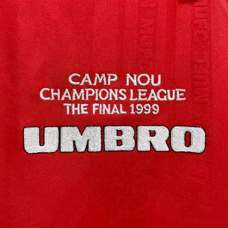Retro's Manchester United 1998/99 Home Champion League Final Jersey