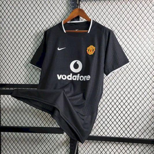 Retro's Manchester United 2003/04 Away Jersey