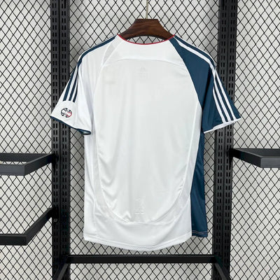 Retro's Liverpool FC 2006/07 Away Jersey
