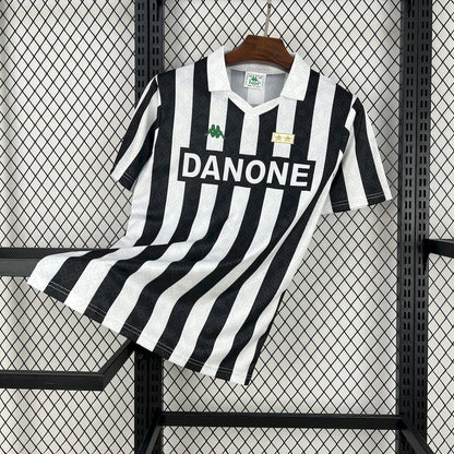 Retro's Juventus 1992/94 Home Jersey