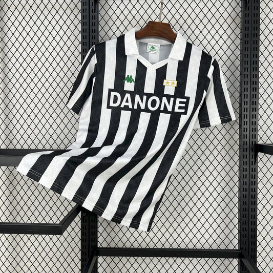 Retro's Juventus 1992/94 Home Jersey