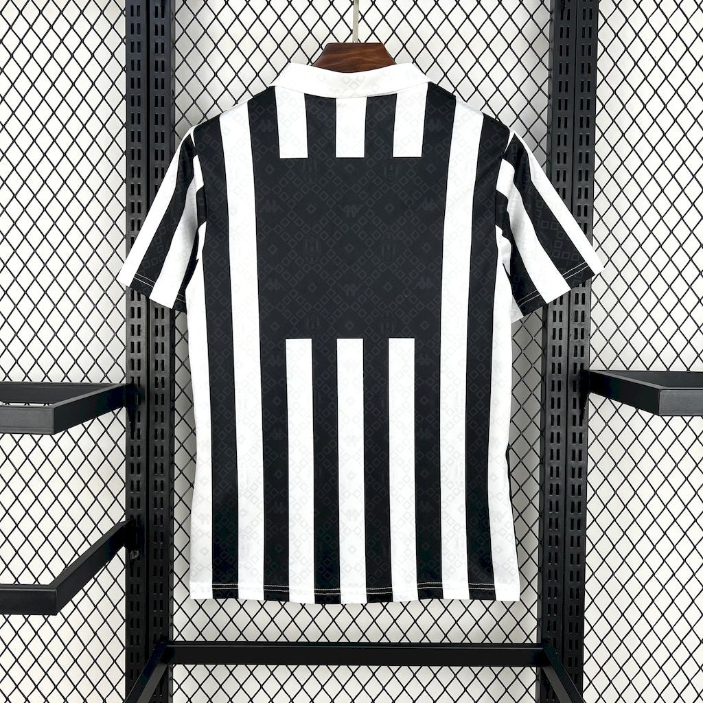 Retro's Juventus 1992/94 Home Jersey