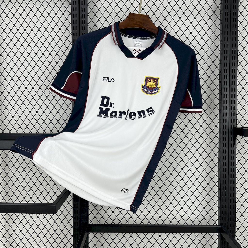 Retro's West Ham United 1999/00 Away Jersey