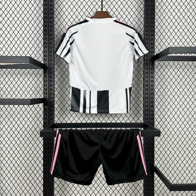 Kid’s Juventus 2025/26 Home Kit