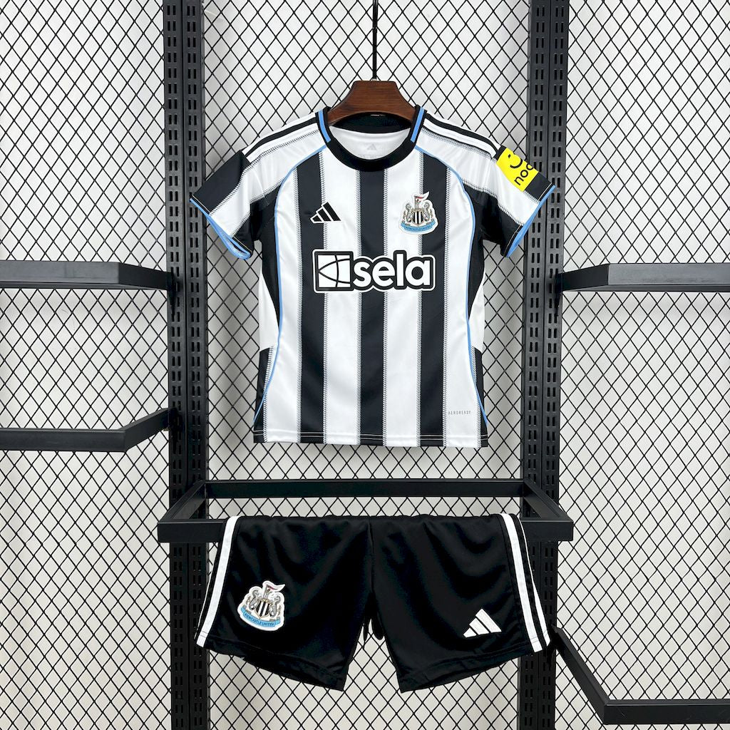 Kid's Newcastle United 2025/26 Home Kit