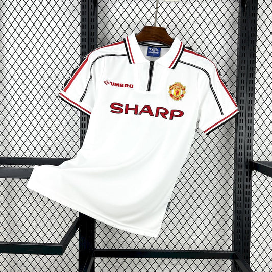 Retro's Manchester United 1998/99 White Edition Jersey