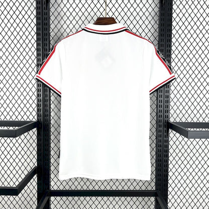 Retro's Manchester United 1998/99 White Edition Jersey