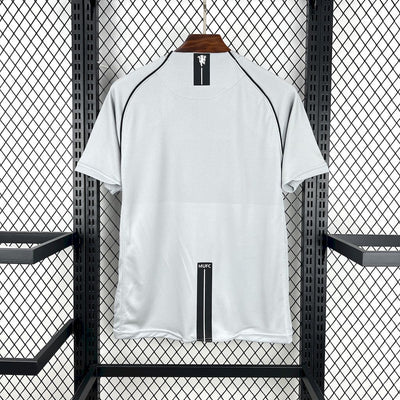 Retro's Manchester United 2007/08 Grey GK Jersey