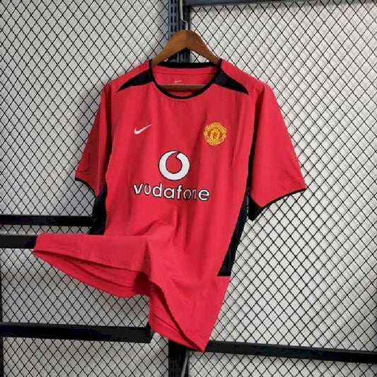 Retro's Manchester United 2003/04 Home Jersey