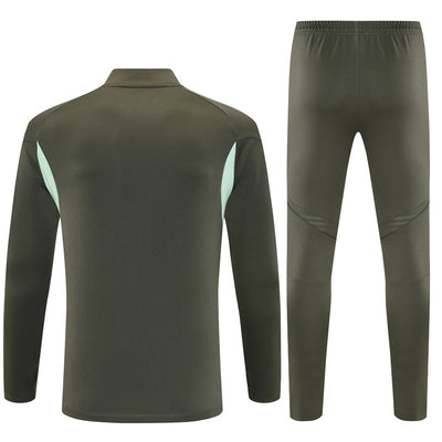 Real Madrid 2025/26 Half-Zip Training Set – Essential Edition