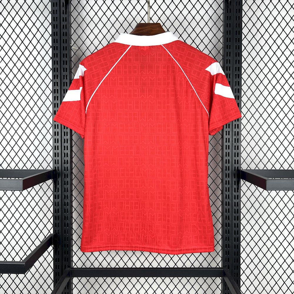 Retro's SL Benfica 1989/90 Home Jersey