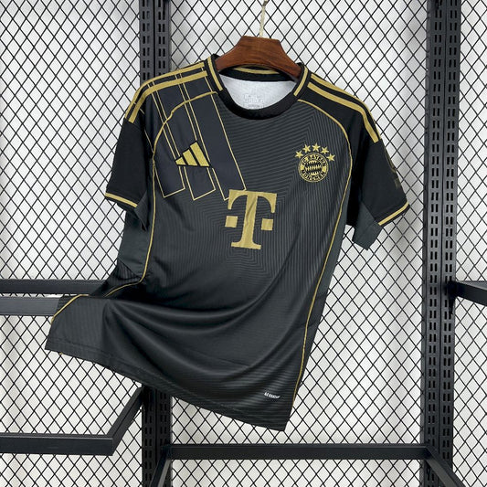 Men’s Bayern Munich 2025/26 Black & Gold Edition Jersey