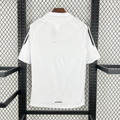 Retro's Real Madrid 2005/06 Home Jersey