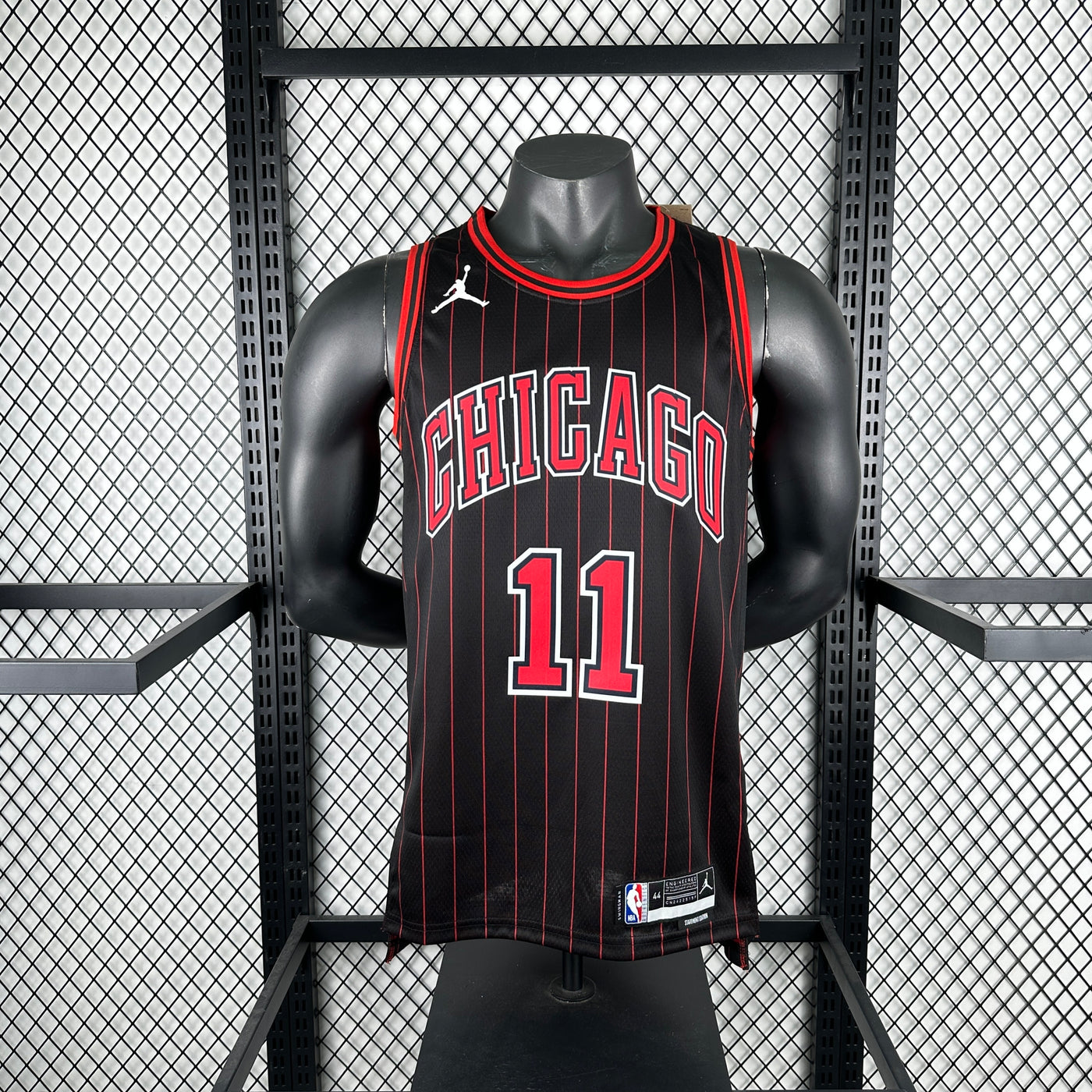 Men’s Chicago Bulls #11 DeRozan Jersey – Black & Red