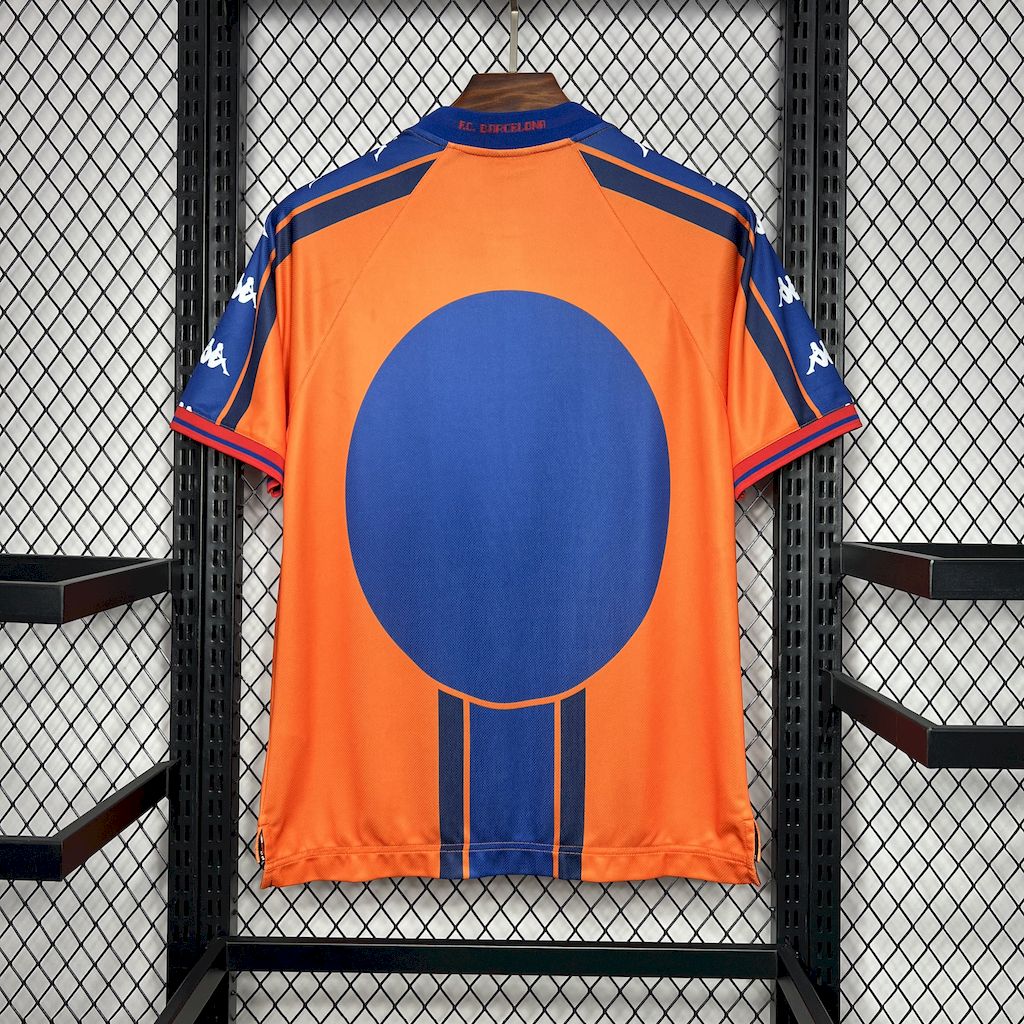 Retro's FC Barcelona 1997/98 Away Jersey