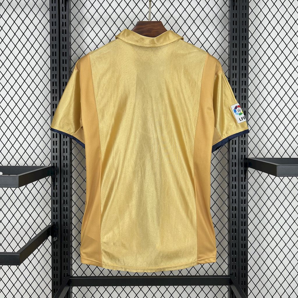 Retro's FC Barcelona 2001/02 Away Jersey