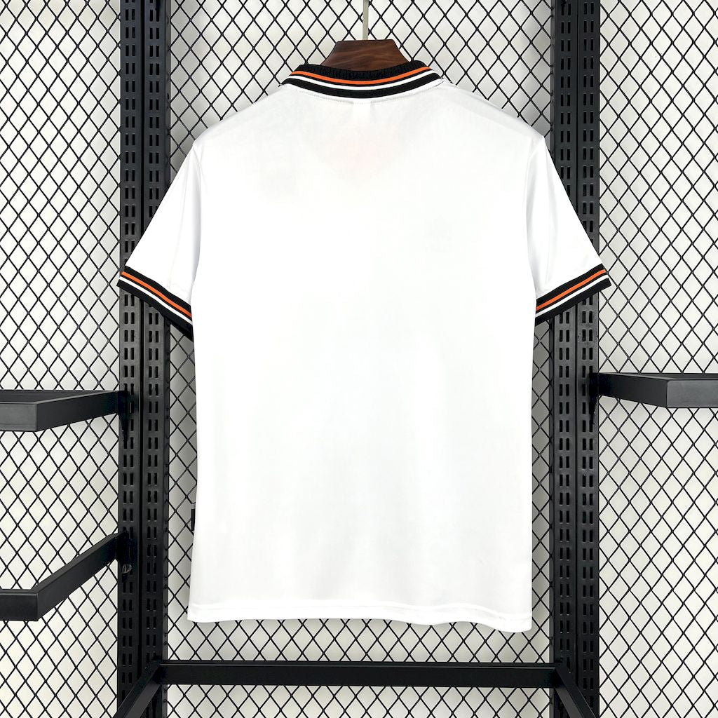 Retro's Valencia CF 1999/00 Home Jersey
