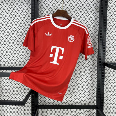 Men’s Bayern Munich 2025/26 Red GK Jersey