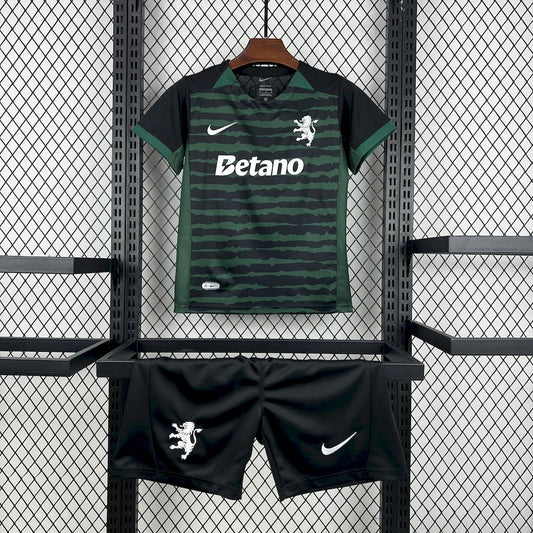 Kid's Sporting CP 2025/26 Christmas Edition Kit