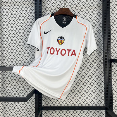 Retro's Valencia CF 2004/05 Home Jersey