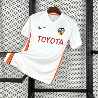 Retro's Valencia CF 2006/07 Home Jersey