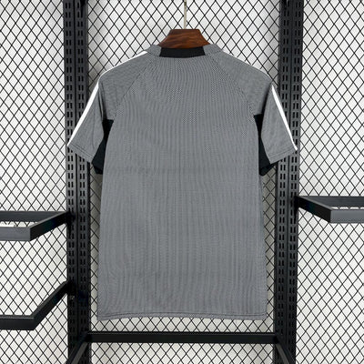 Retro's Real Madrid 2002/03 Grey GK Jersey