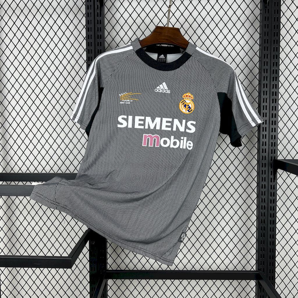 Retro's Real Madrid 2002/03 Grey GK Jersey