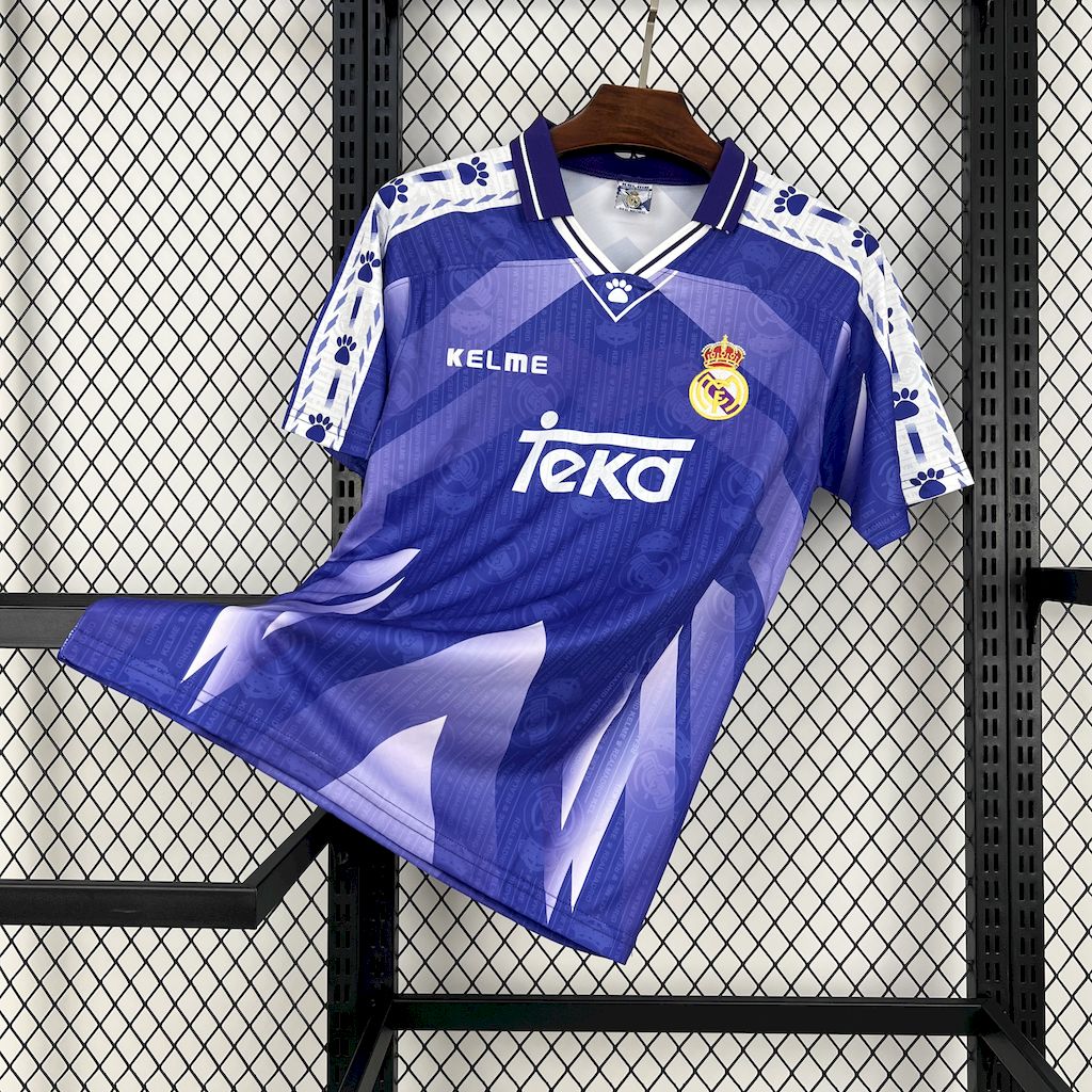 Retro's Real Madrid 1996/97 Away Jersey