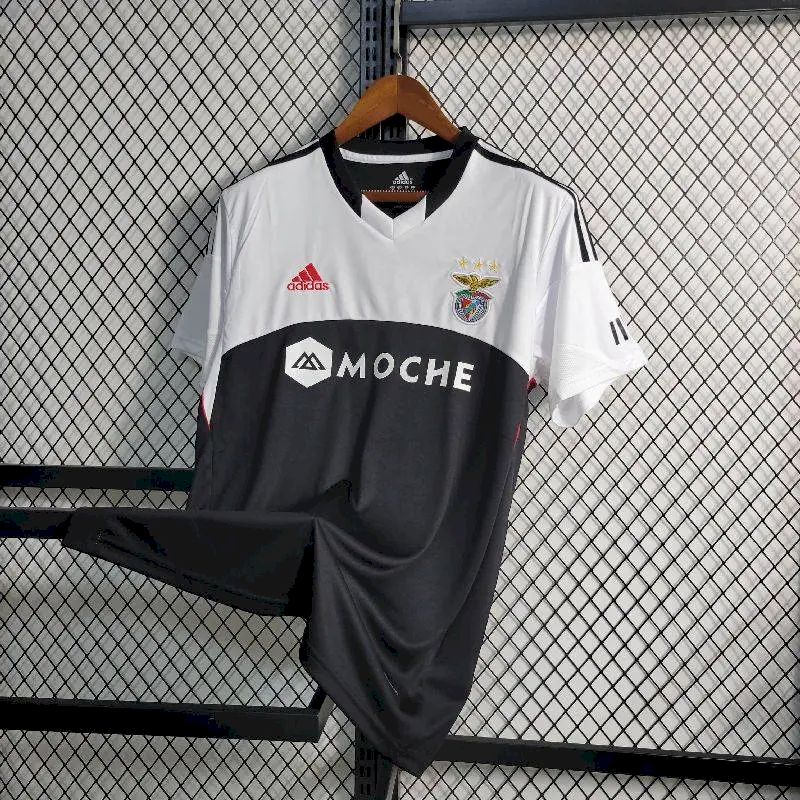 Retro's SL Benfica 2013/14 Away Jersey