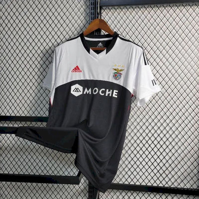 Retro's SL Benfica 2013/14 Away Jersey