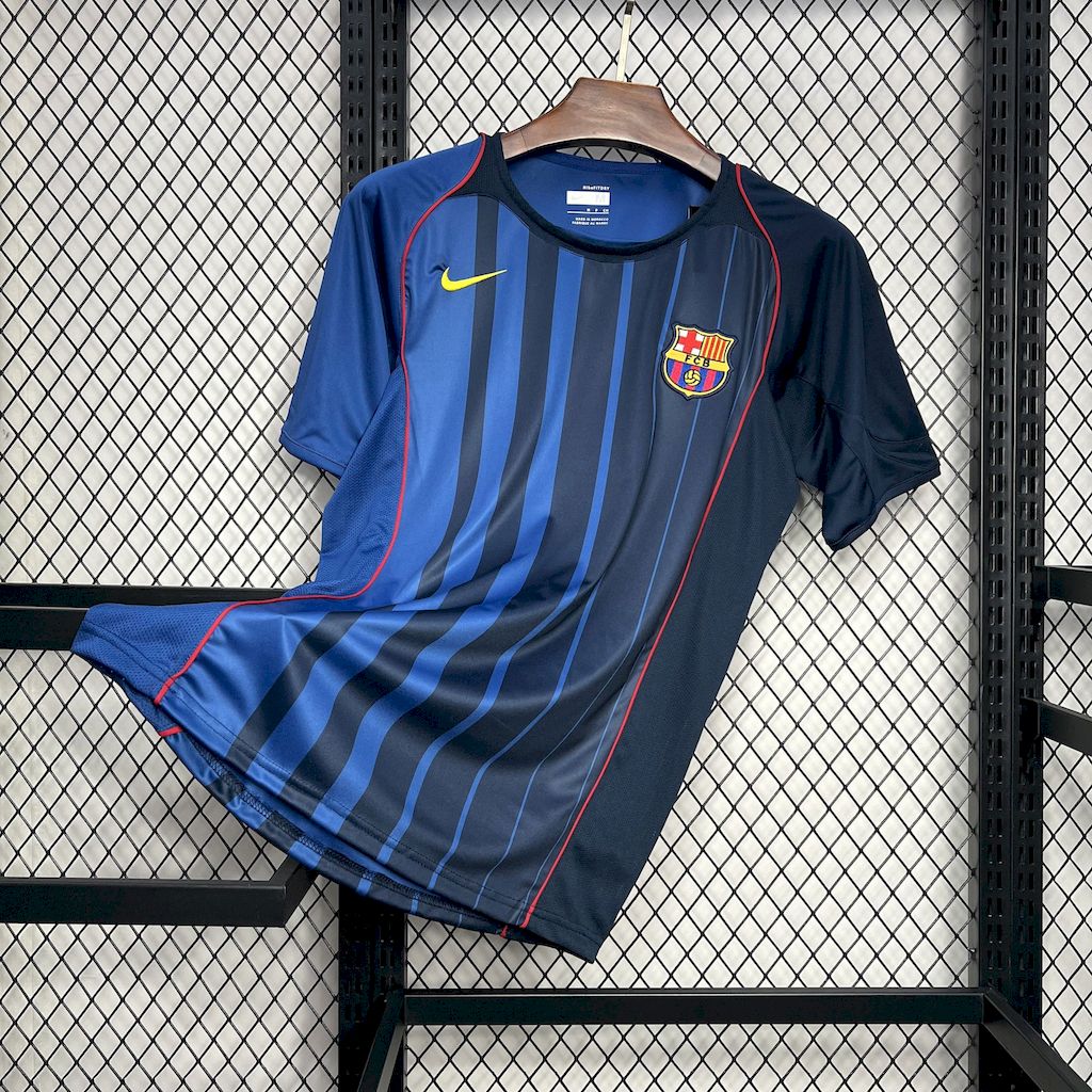 Retro's FC Barcelona 2004/05 Away Jersey