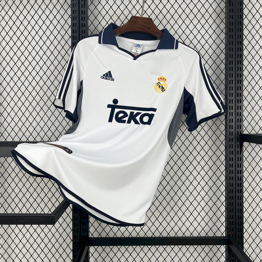 Retro's Real Madrid 2000/01 Home Jersey