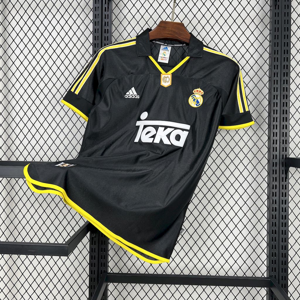 Retro's Real Madrid 1999/00 Away Jersey