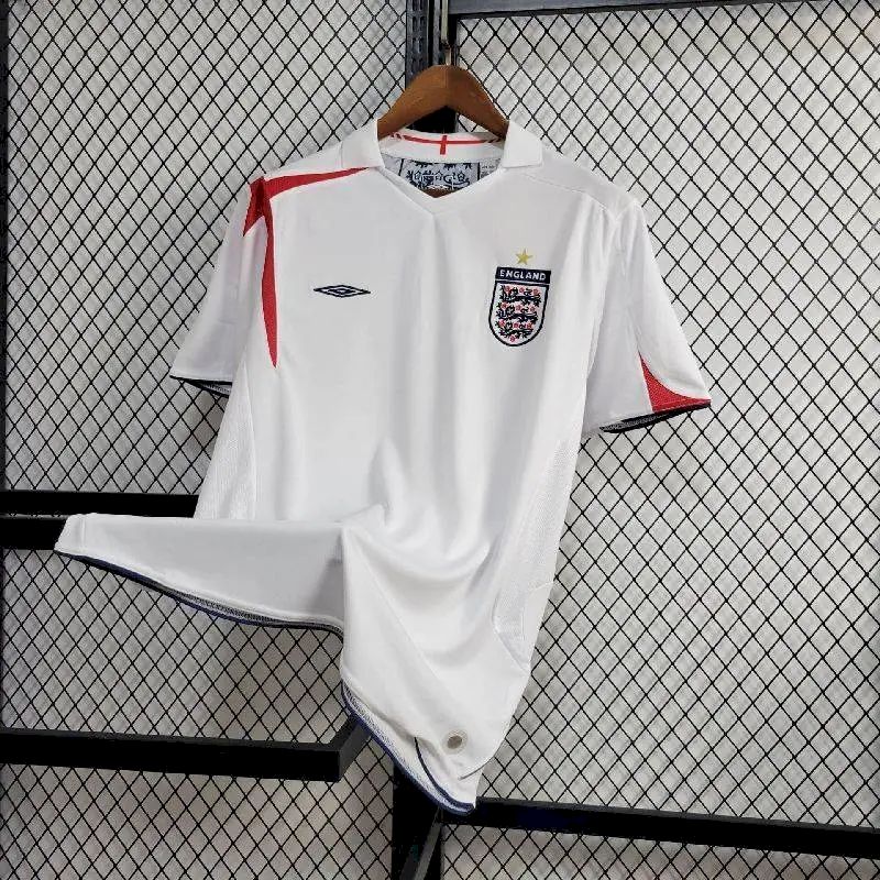 Retro's England 2005/06 Home Jersey