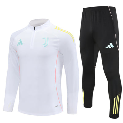 Juventus 2025/26 Half-Zip Training Set – Essential Edition