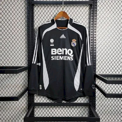 Retro's Real Madrid 2006/07 Away Long Sleeve Jersey