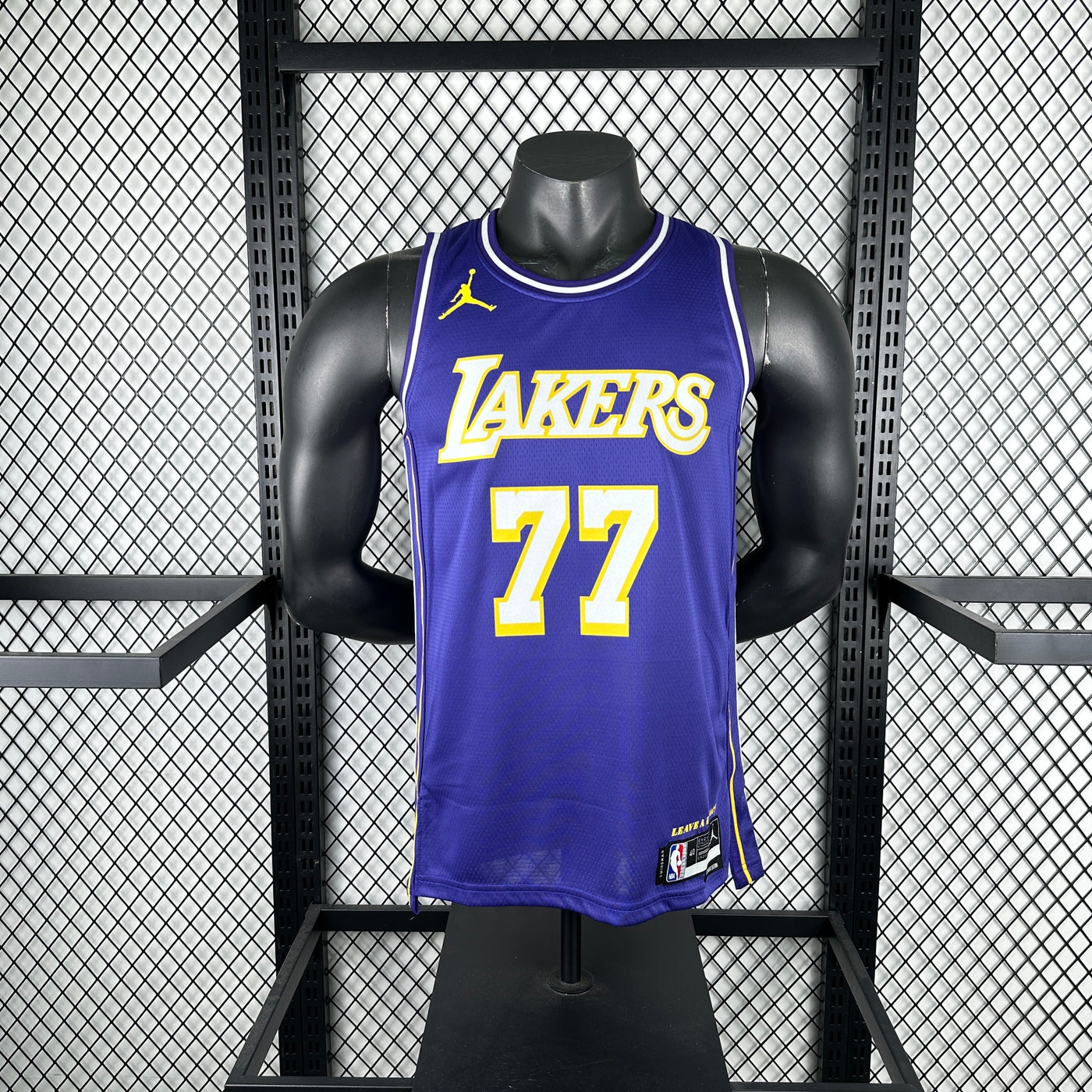 Men’s L.A. Lakers #77 Dončić Jersey – Purple