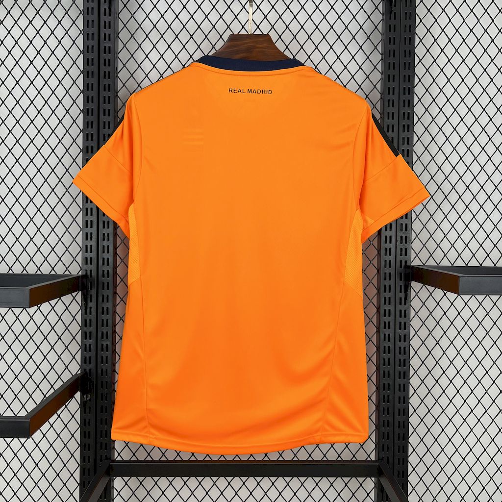 Retro's Real Madrid 2013/14 Third Jersey