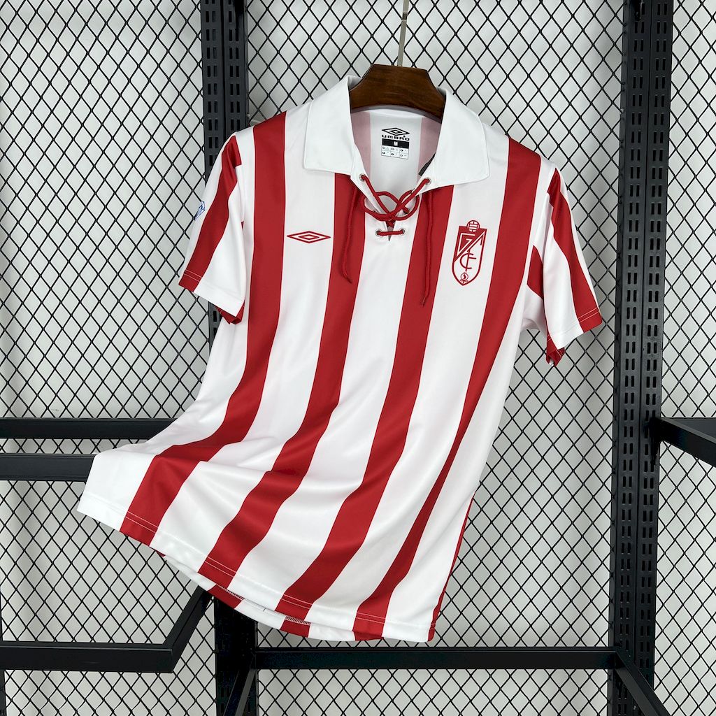 Retro's Granada CF 2005/06 Home Jersey