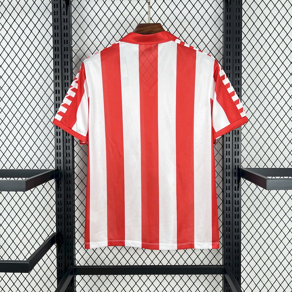 Retro's Atlético de Madrid 1982/83 Home Jersey