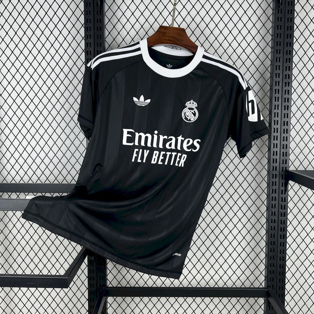 Men's Real Madrid 2025/26 Black Pré-Match Training Jersey