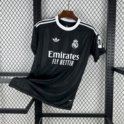 Men's Real Madrid 2025/26 Black Pré-Match Training Jersey