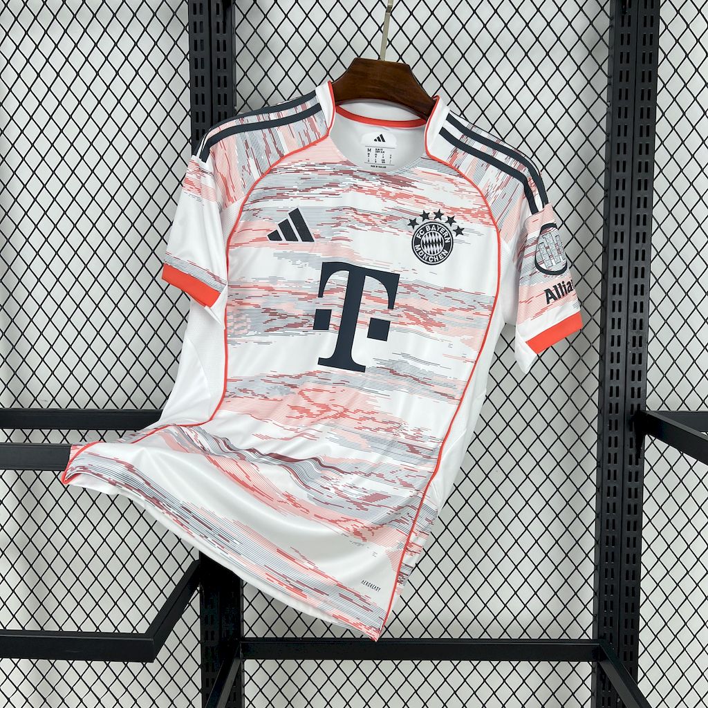 Men’s Bayern Munich 2025/26 Away Jersey