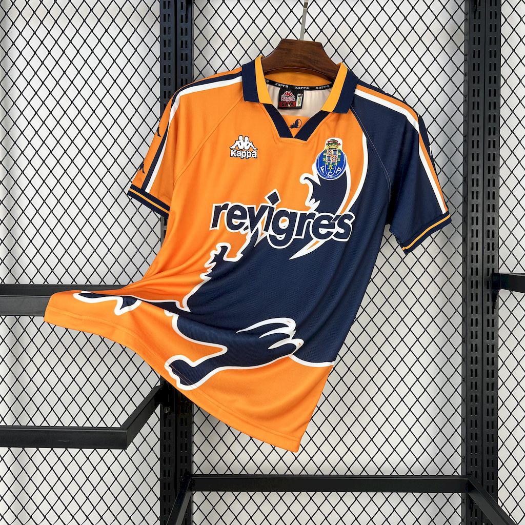 Retro's FC Porto 1997/98 Away Jersey