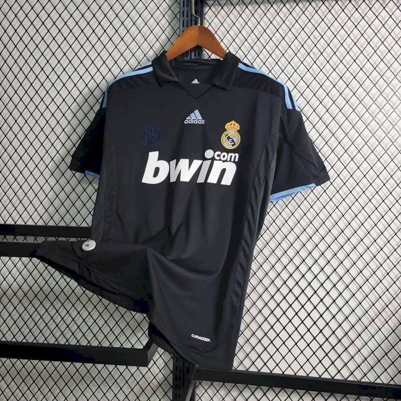 Retro's Real Madrid 2009/10 Away Jersey