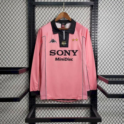 Retro's Juventus 1997/98 Away Long Sleeve Jersey