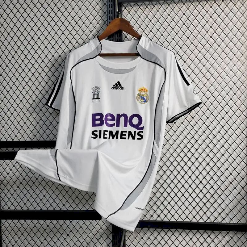 Retro's Real Madrid 2006/07 Home Jersey